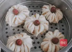 Illustration of making sweet bean flour rolls 16