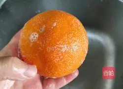 Illustration of how to make orange egg custard 3