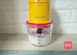 Strawberry Milkshake Recipe Illustration 6