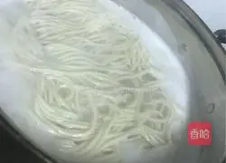 Illustration of making fried noodles 10