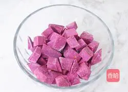 peach Illustration of how to make glutinous rice, snow swallow and purple sweet potato soup 6