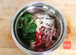 Illustration of how to make cold pig ears 3