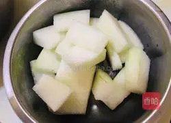 Wild crucian carp and winter melon soup recipe 2
