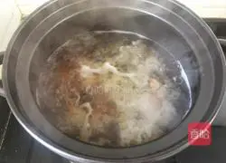 Illustration of how to make bird's nest, peach gum, white fungus and sugar water 5