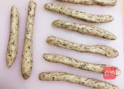 Illustration of how to make fennel fried dough sticks 12