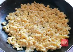 Illustration of how to make leek and egg buns 5