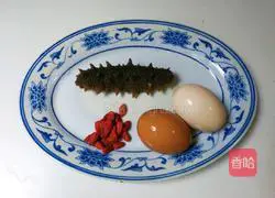 Illustration of how to make steamed eggs with sesame oil, wolfberry, sea cucumber and sea cucumber 1