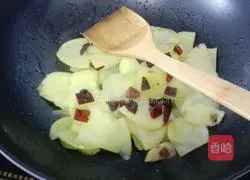 Illustration of how to make pepper potato slices 4