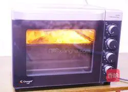 Illustration of how to make poppy milk cheese sweet potato cake 12