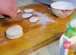 Illustration of how to make steamed spring cakes 10