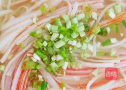 Illustration of how to make egg white crab sticks 7