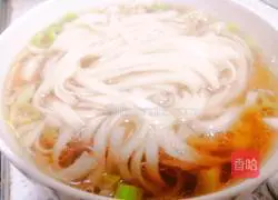 Illustration of how to make scallion oil noodle soup 6
