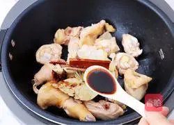 Illustration of how to cook chicken legs and stewed potatoes 8