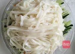 Illustration of how to make refreshing cold noodles 12