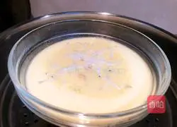 Illustration of how to make whitebait steamed eggs 5