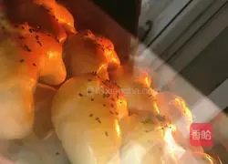 Illustration of how to make croissants 8