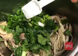 Illustration of how to make shredded chicken (cilantro version) 8
