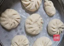 Illustration of how to make dried bamboo shoots and meat buns 12