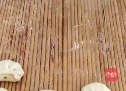 Illustration of how to make leek and egg dumplings 20