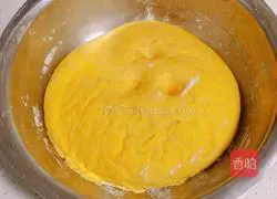 Illustration of how to make pumpkin rolls 7