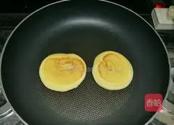 Illustration of how to make pancakes 10
