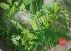 Illustration of how to make fresh and sweet fish mustard soup 6