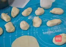 Leek and Egg Pie Recipe Illustration 6