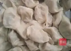 Illustration of how to make dumplings stuffed with radish and meat residue 11