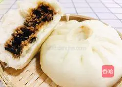 Illustration of how to make steamed buns with dried plums, vegetables and meat 17