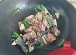 Illustration of how to make braised bean rolls 7