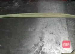 Illustrations of how to make homemade sesame cakes 10