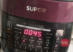 Illustration of how to make pork ribs and lotus root soup 5