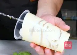 Super popular ins cake milk tea and cake batter preparation method illustration 10