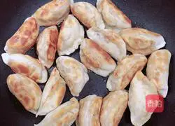 Illustration of how to make fried dumplings with bean-flavored soy milk 4