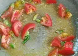 Illustration of how to make tomato and egg soup 6