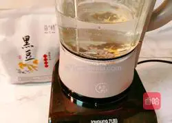 How to make black soy milk Illustration 4