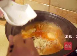 Illustration of Spicy Cabbage Noodle Soup 14