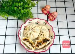 Illustration of how to make pork skin buns 20