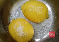 Illustration of Internet celebrity lemon chicken feet 8