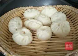 Illustration of how to make tofu skin buns 10