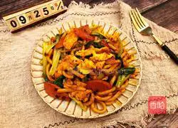 Illustration of Laoganma's fried udon noodles 15