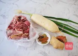 Illustration of how to make mutton stewed radish soup 1