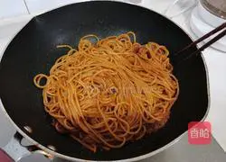 Illustration of how to make tomato meat sauce pasta 6