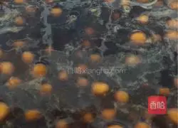 Illustration of how to make dirty milk 3