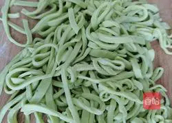 Illustration of how to make clam vegetable noodles 3