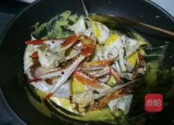 Baked Crab with Egg Yolk Illustration of practice 12