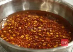 Illustration of how to make Jiaonizuocai steamed bun rolls 1