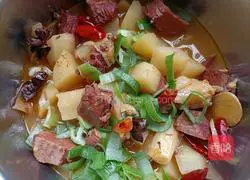 Illustration of how to make beef stew with potatoes 10