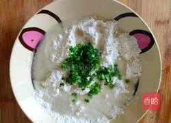 Illustration of how to make green onion baking soda biscuits 7