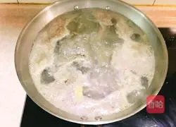 Peanut Lotus Root Pork Rib Soup Recipe Illustration 4